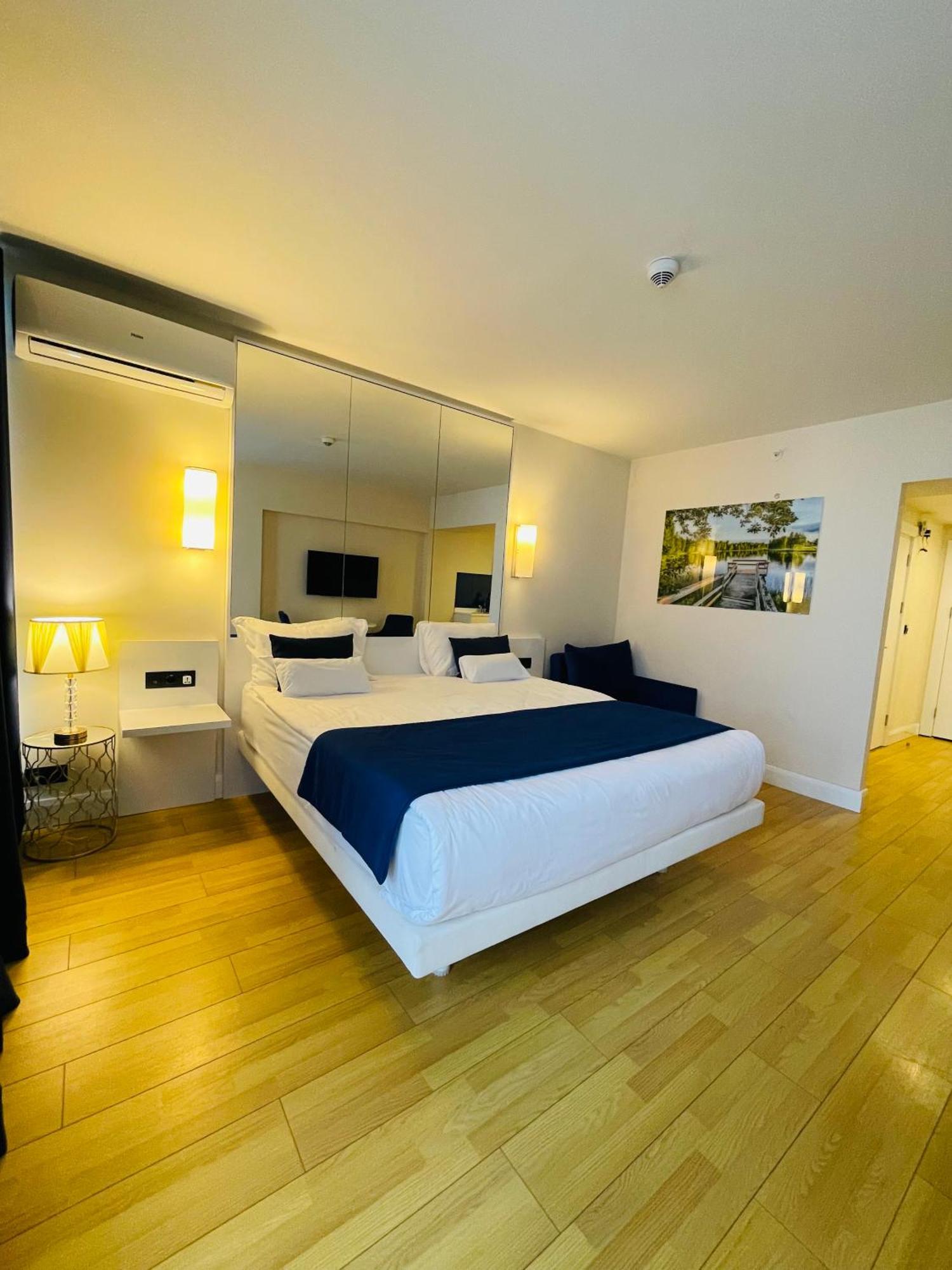Batumi Floor40 Hotel Luaran gambar