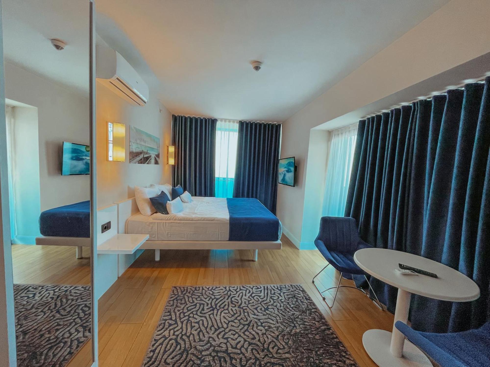 Batumi Floor40 Hotel Luaran gambar